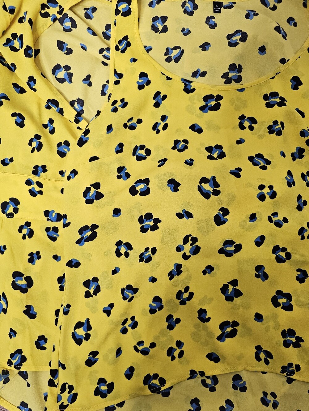 Cabi Sunny Set #5596 Limited Edition Yellow Front Tie Floral - Picture 9 of 9